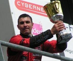Simon W.