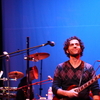 Dz Looks At Audience